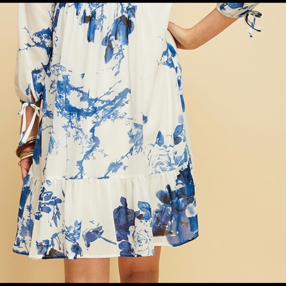 LAST ONE! Entro Blue & White Boho Floral - Picture 4 of 8
